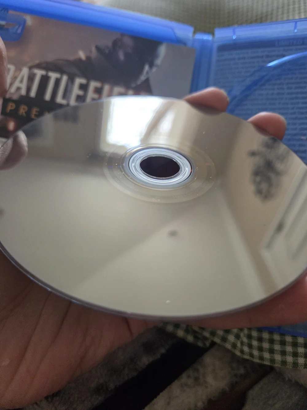 Battlefield 1 PS4 Game - Blue Case by EA